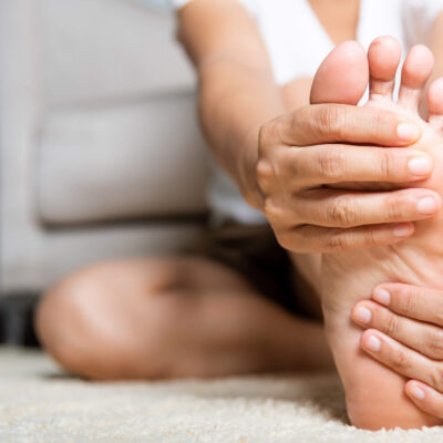 GettyImages-1389486731 foot pain plantar